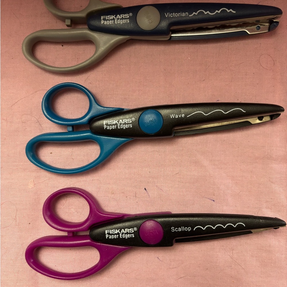 Fiskars Decorative Scissors Set -  scallop, wave, and Victorian edge for crafts.